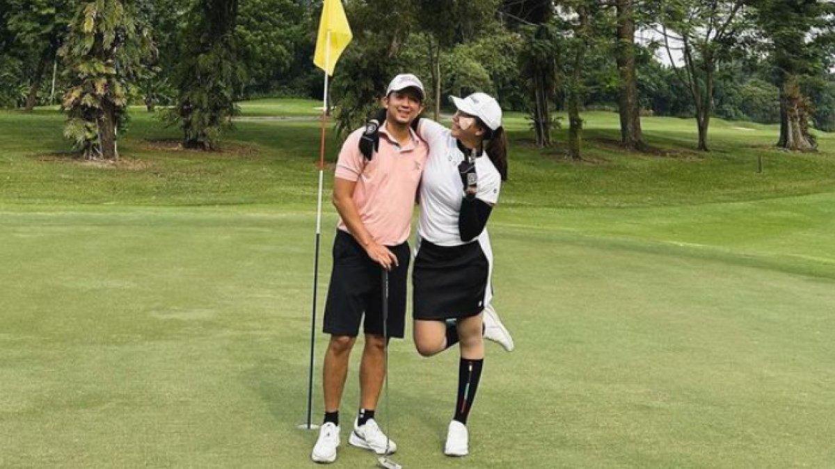 Potret harmonis rumah tangga Dita Farkhana dan Rino Yosiaki