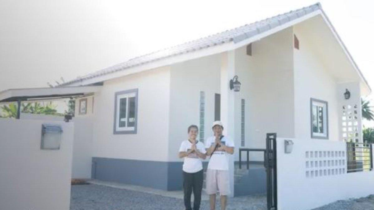 Majikan beri ART rumah setelah 11 tahun mengabdi.