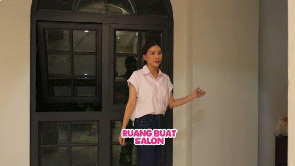 Potret salon pribadi di rumah baru Sarwendah