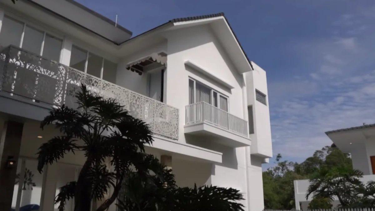 Potret villa mewah milik Ustaz Solmed