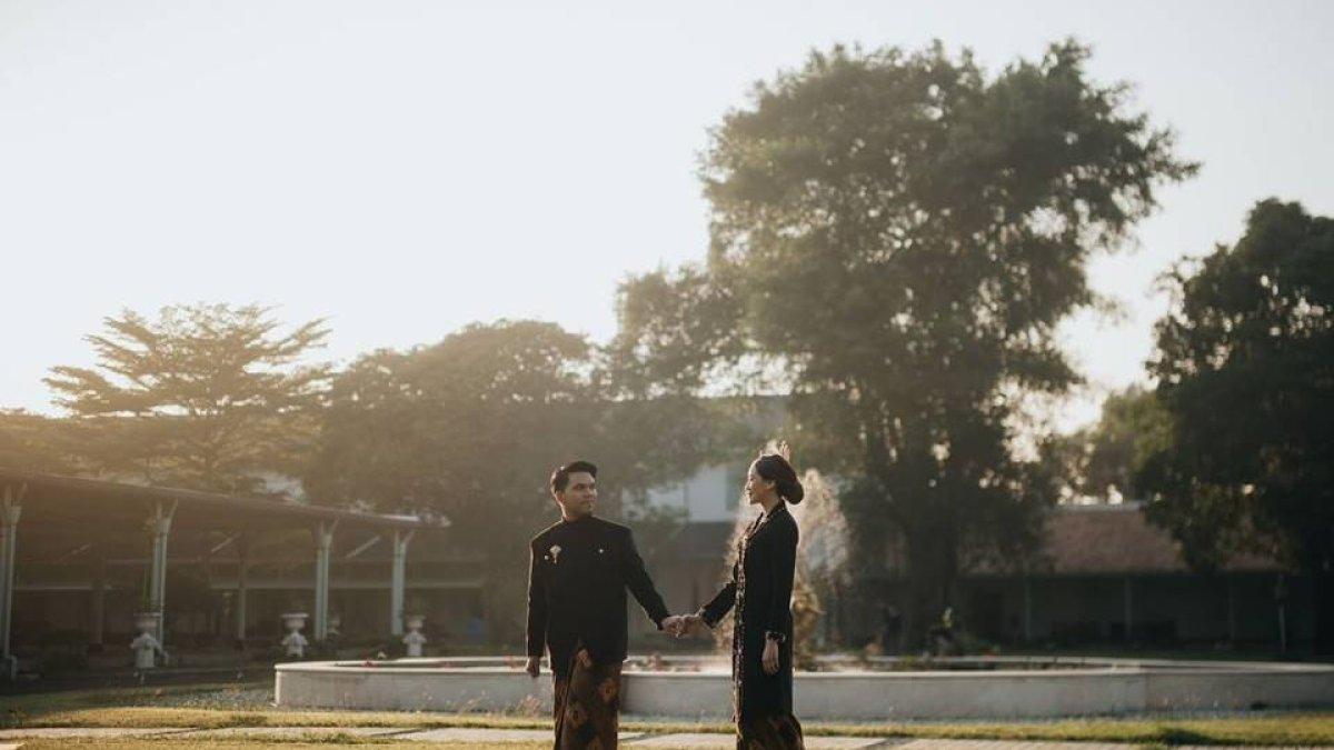 Prewedding Thariq Halilintar dan Aaliyah Massaid mengusung konsep tradisional