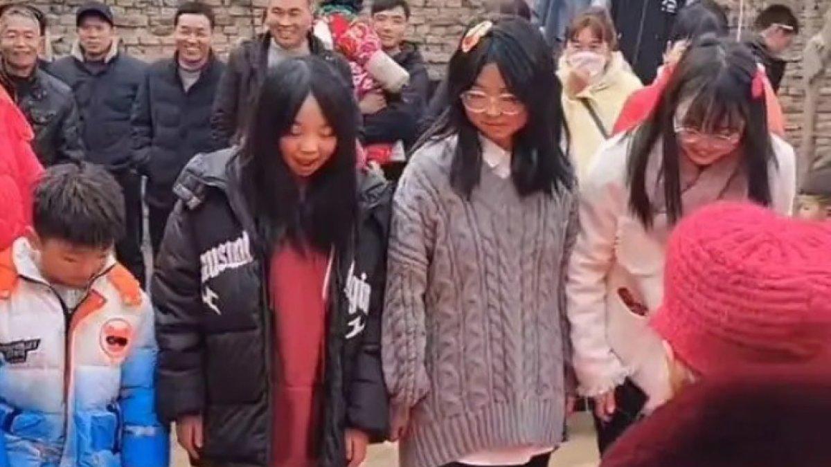 Pria di China menikahi cinta pertama yang sudah janda dan punya 5 anak.