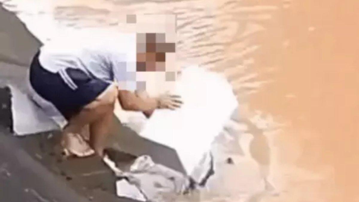 Pria di SIngapura borong ikan hidup di supermarket habis Rp6 juta, lalu melepasnya ke sungai.