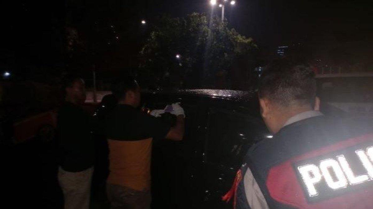 Pria ditemukan tewas di dalam mobil di parkiran SPBG di kawasan Mampang Prapatan.