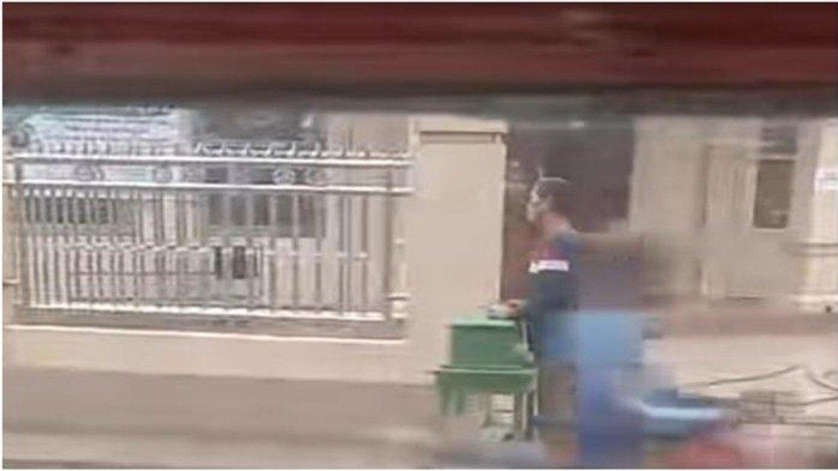 Pria nekat mencongkel kotak amal Masjid Darut Taqwa, Kelurahan 5 Ulu, Palembang