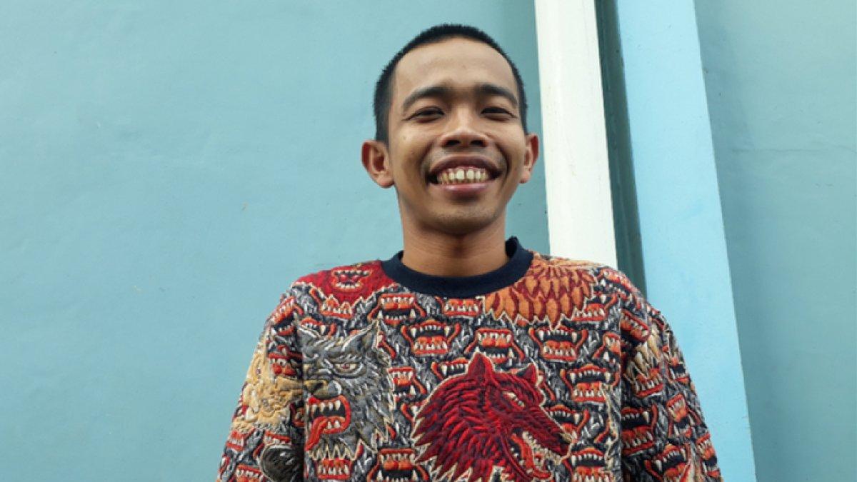 Profesi baru Dede Sunandar jadi buruh pabrik