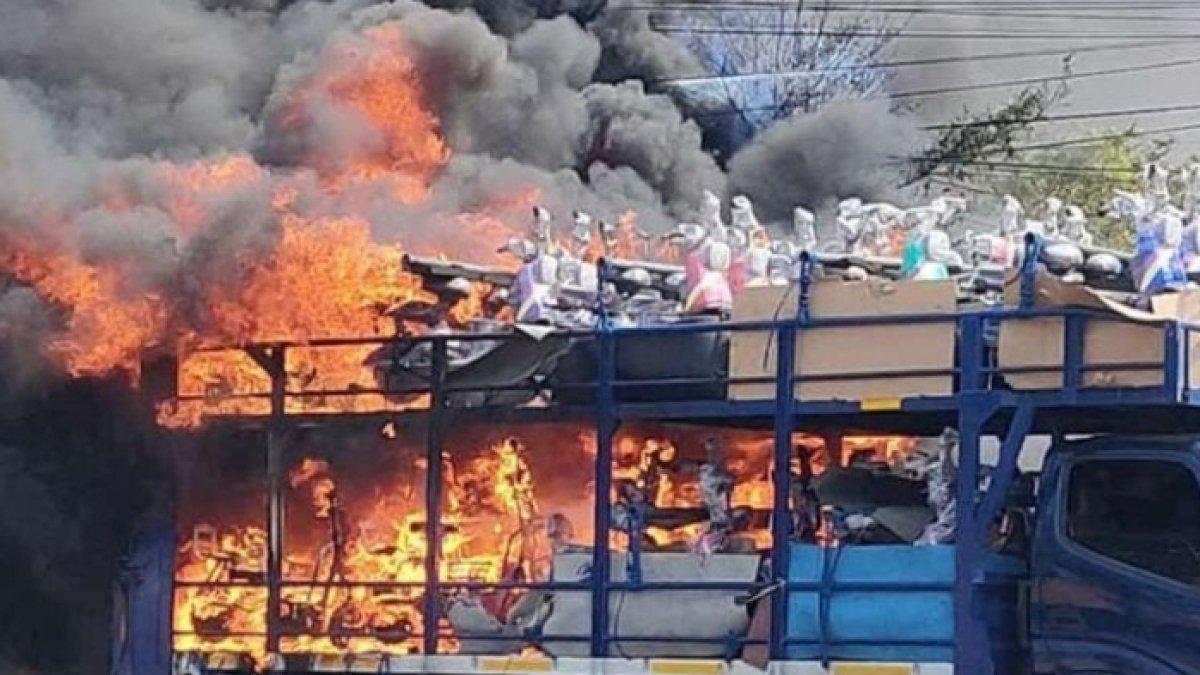 Puluhan sepeda listrik terbakar di Jalan Raya Pantura Bulakamba, Kabupaten Brebes
