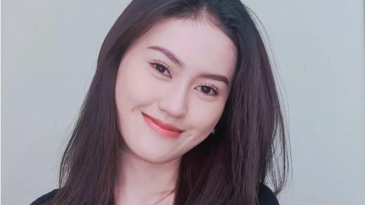 Putri Arya Wiguna ini ternyata terjun ke dunia hiburan.