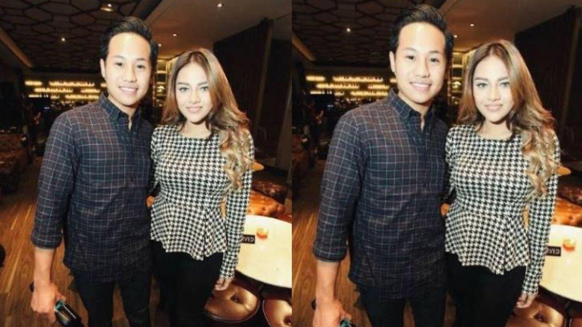Rabbani Zaki merupakan kakak kelas Aurel Hermansyah semasa SMA.