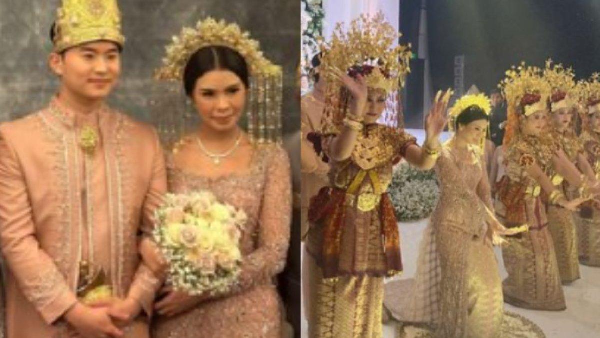 Rachell dan Glory tampil serasi memakai busana pengantin adat Palembang berwarna soft pink
