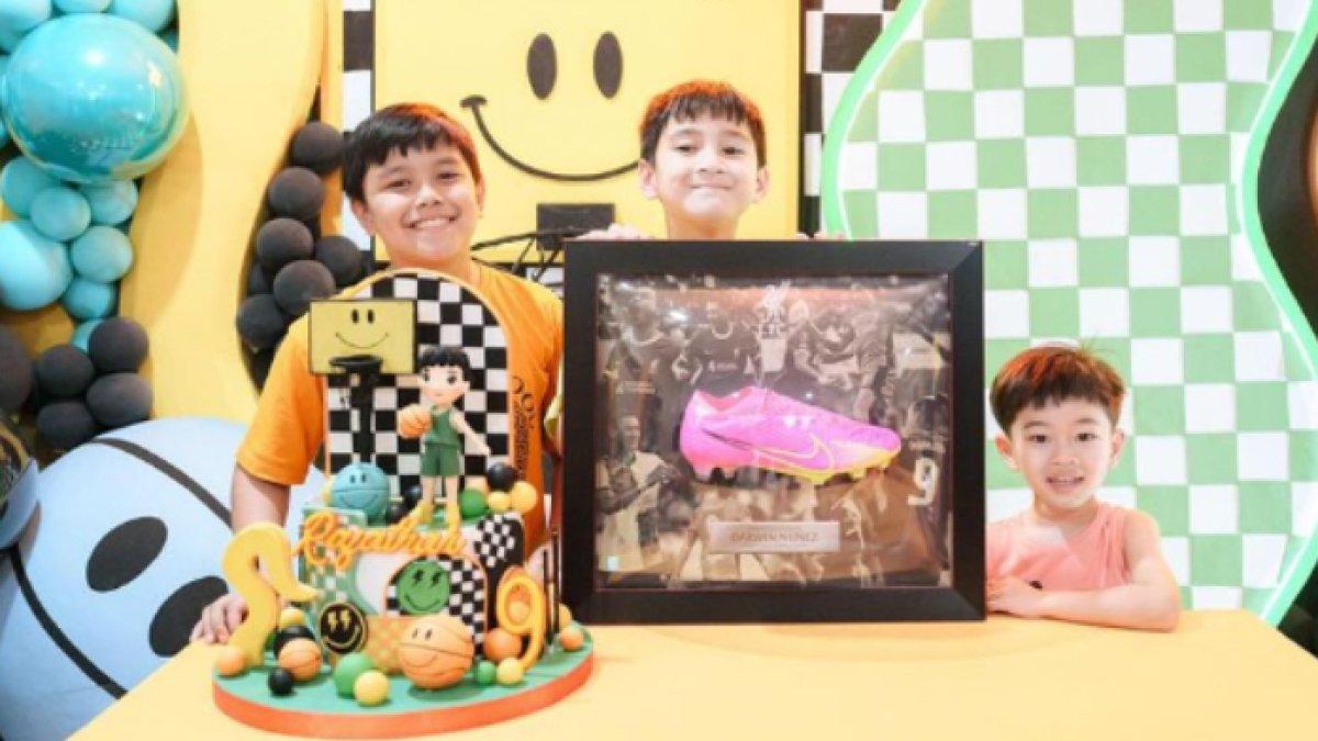 Rafathar menerima kado spesial di hari ulang tahunnya