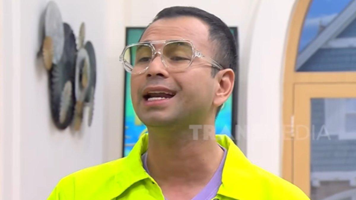 Raffi Ahmad bantah jadi influencer pemerintah.