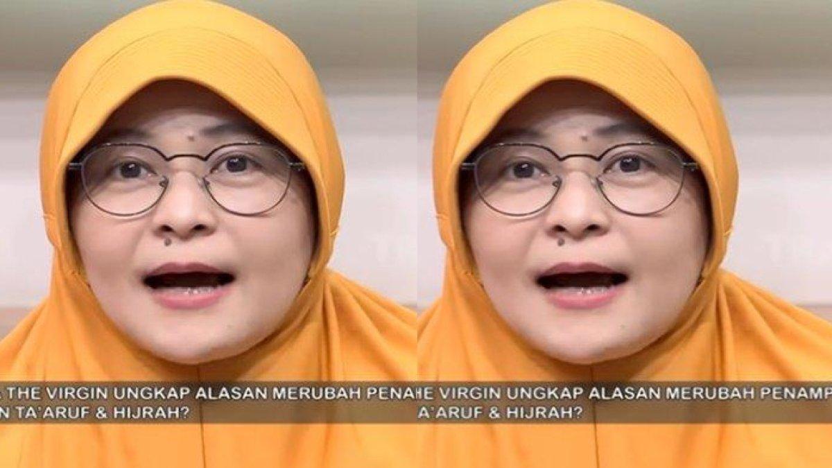 Raffi Ahmad dan Irfan Hakim meminta Mita untuk mencoba mengenakan hijab.