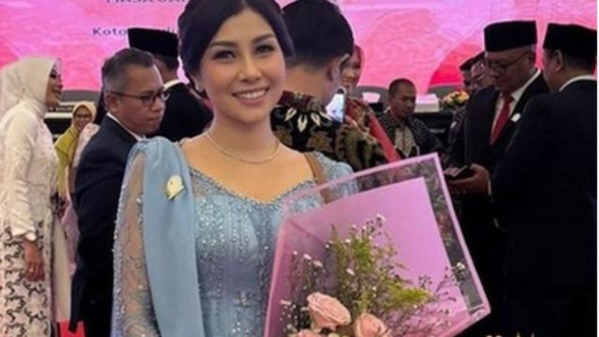 Raffi Ahmad dan Nagita Slavina pun menyampaikan selamat kepada adik mereka. 