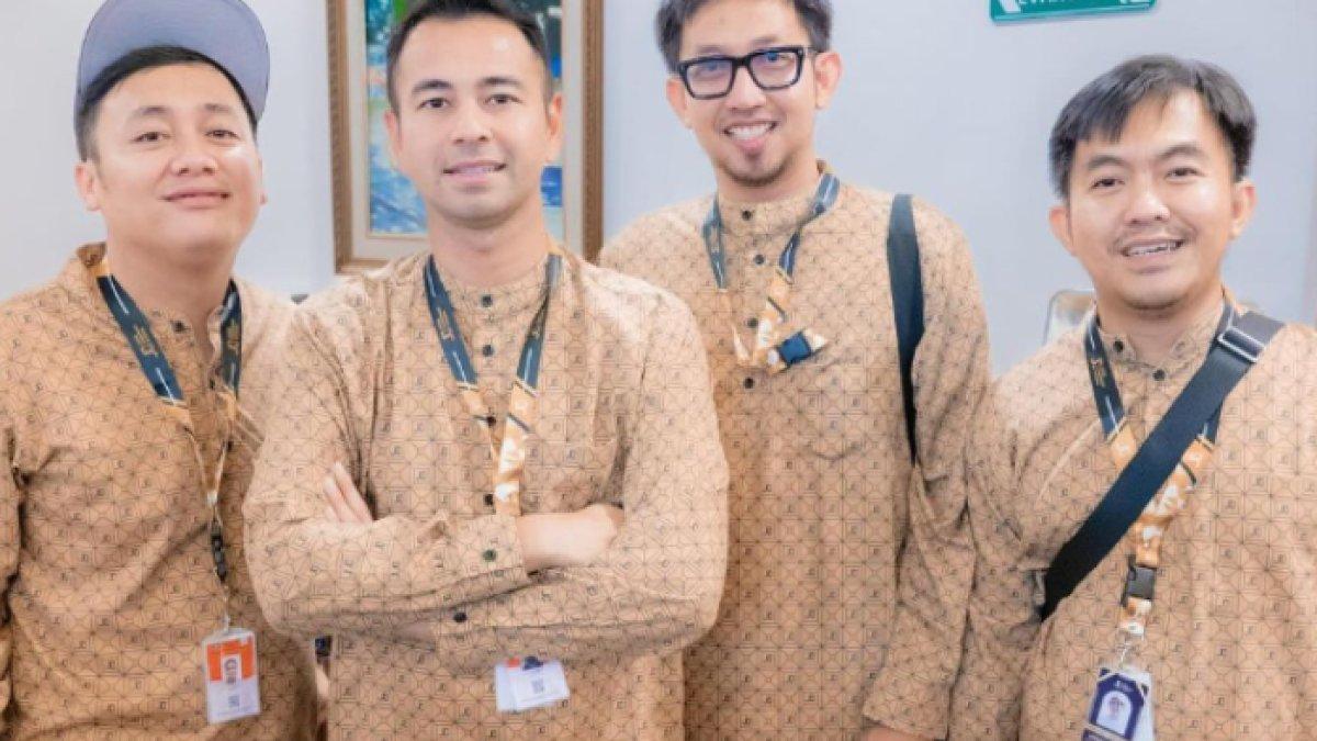 Raffi Ahmad memberangkatkan haji 3 karyawannya
