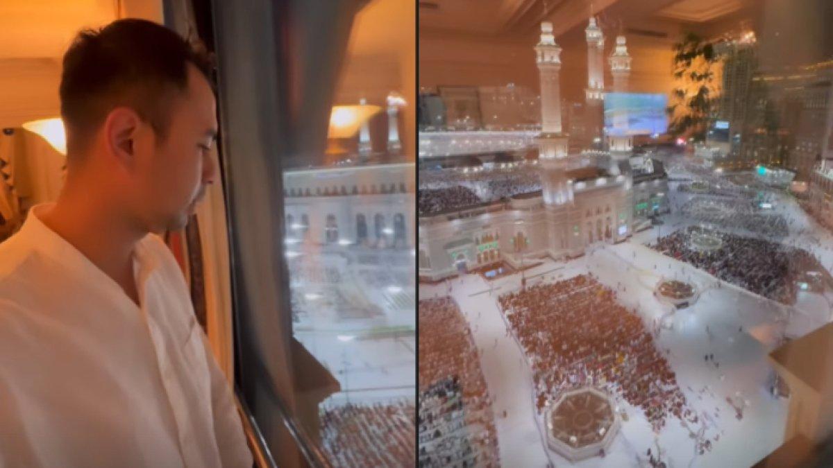 Raffi bisa melihat suasana Masjidilharam dari jendela hotelnya.