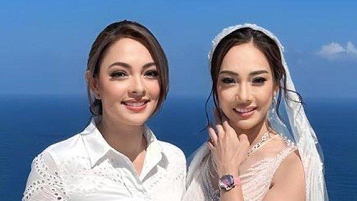 Reisa Brotoasmoro dan Dea Tunggaesti