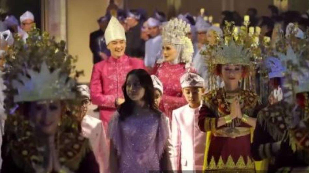 Resepsi Pernikahan Zumi Zola dan Putri Zulhas digelar mewah di Jakarta