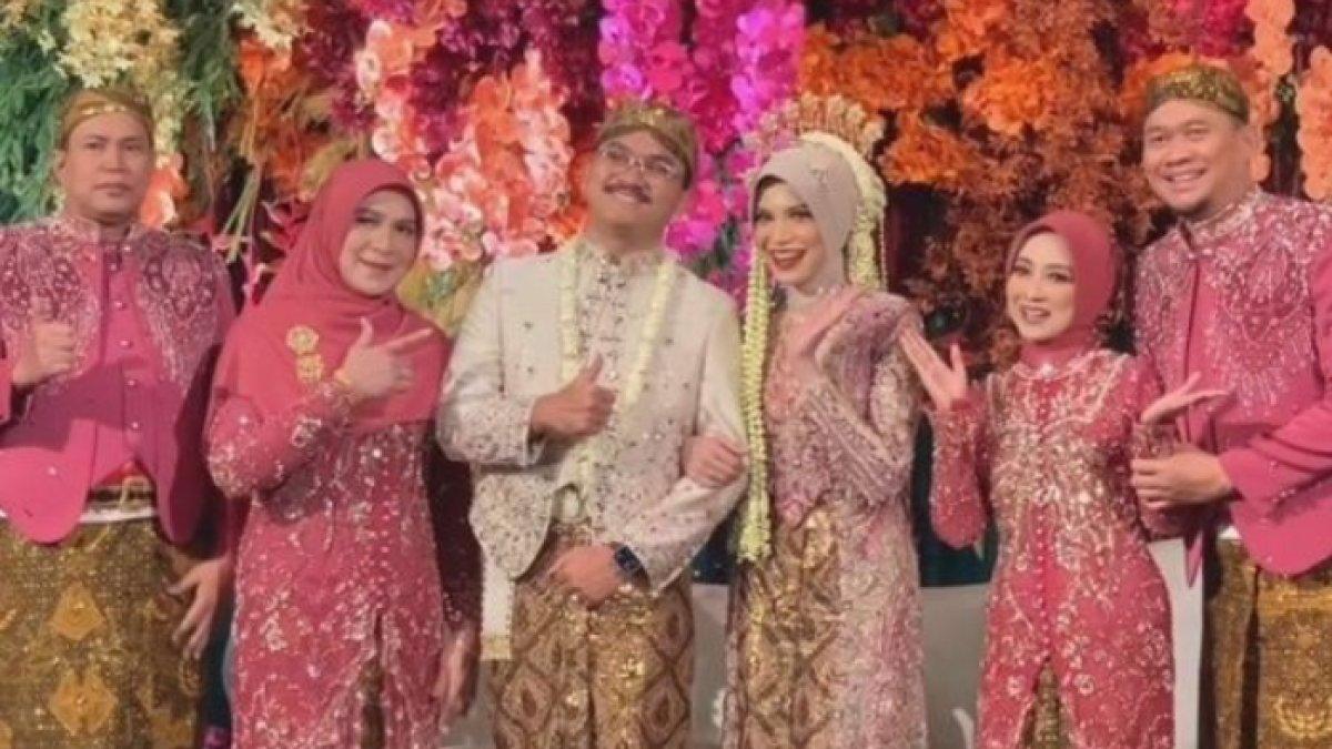 Resepsi pernikahan anak Cak Lontong dihadiri banyak tokoh penting
