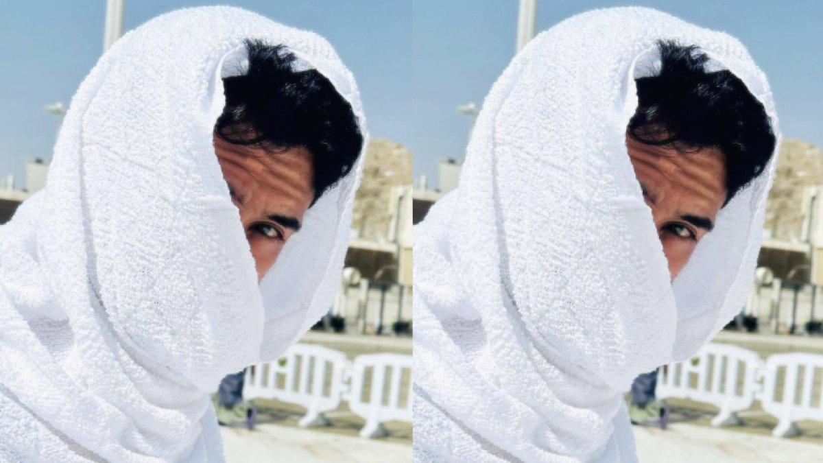 Reza Rahadian tampan kenakan kain ihram