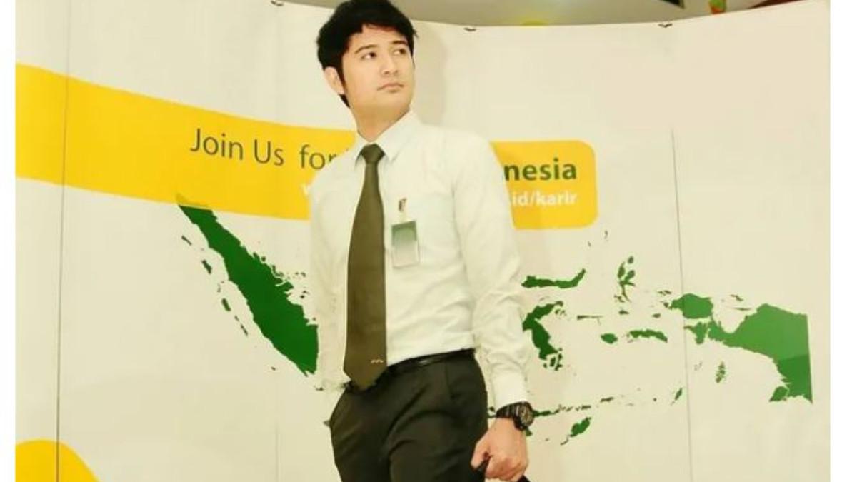 KABAR FERRY DI SINETRON LUV - Ternyata sejak 2016, Reza beralih profesi dan memilih bekerja di sebuah bank swasta syariah. 