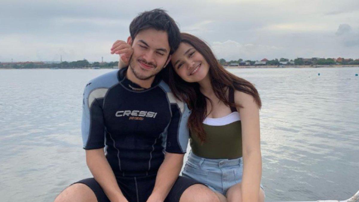 Rizky Nazar dan Syifa Hadju liburan bersama