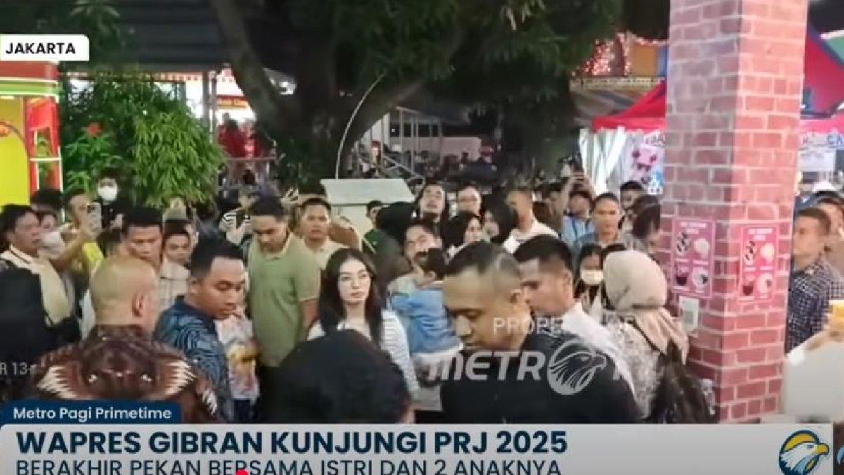GIBRAN DAN SELVI KUNJUNGI PRJ - Rombongan Gibran tiba sekitar pukul 20.00 WIB dan langsung disambut suasana semarak khas PRJ yang selalu ramai pengunjung. 
