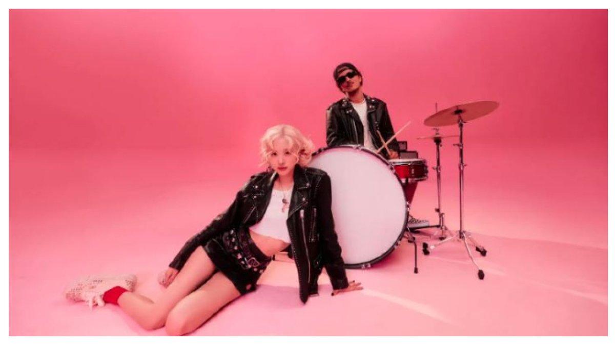 ROSE DAN BRUNO MARS MEMBUAT VIEWS DI LAGU 