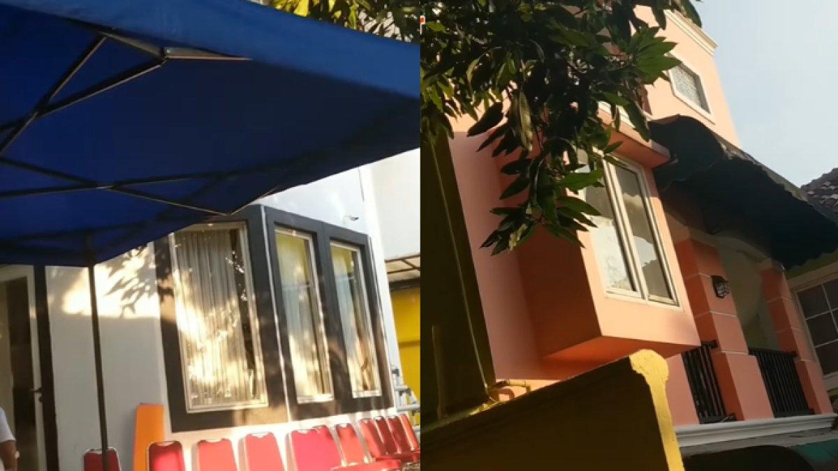 Rumah Komeng terdiri dari dua bangunan.