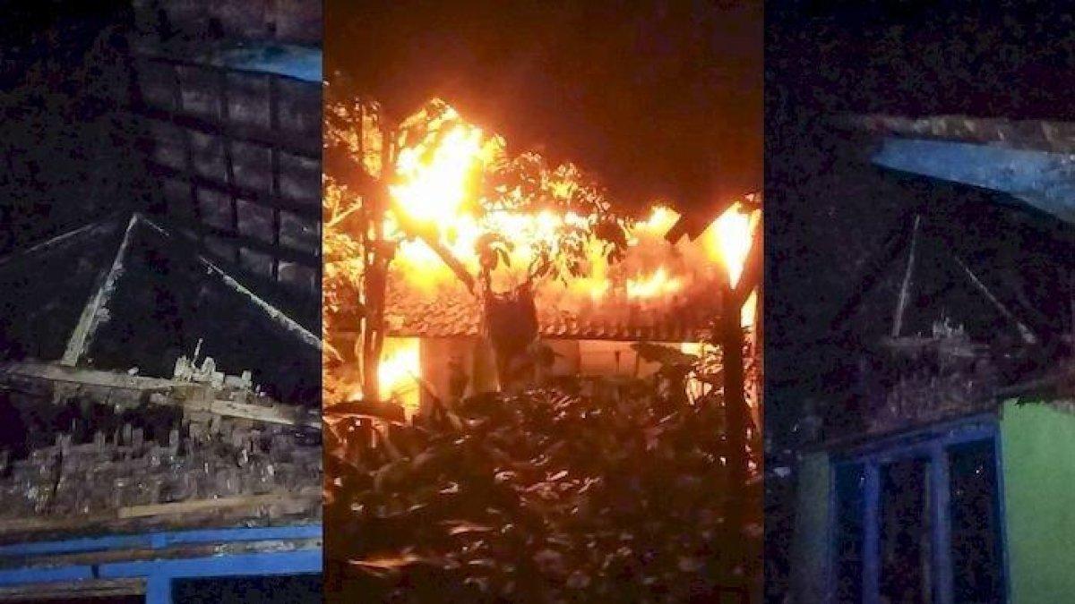 Rumah seorang Lansia yang terletak di Desa Saleubu, Kecamatan Mangunreja, Kabupaten Tasikmalaya, Jawa Barat terbakar pada Selasa (5/9/2023) malam.