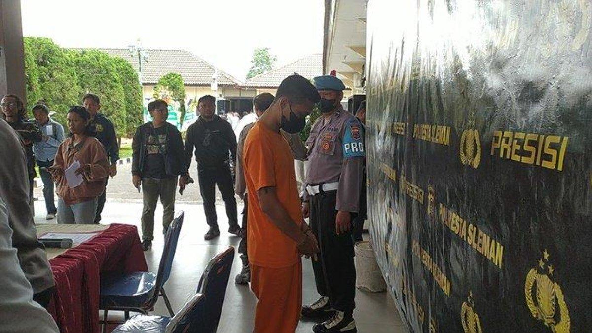 SW, pelaku pembuang dua bayi kembar