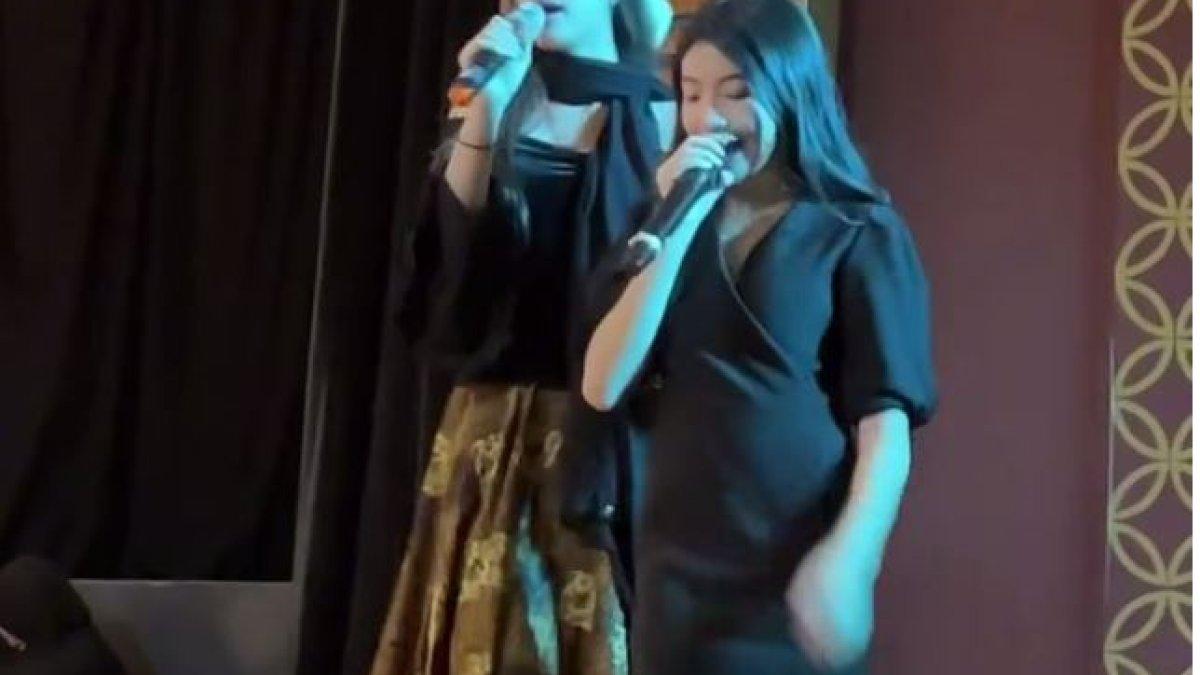 Safeea Ahmad dan dua temannya berhasil menciptakan harmonisasi suara yang indah.