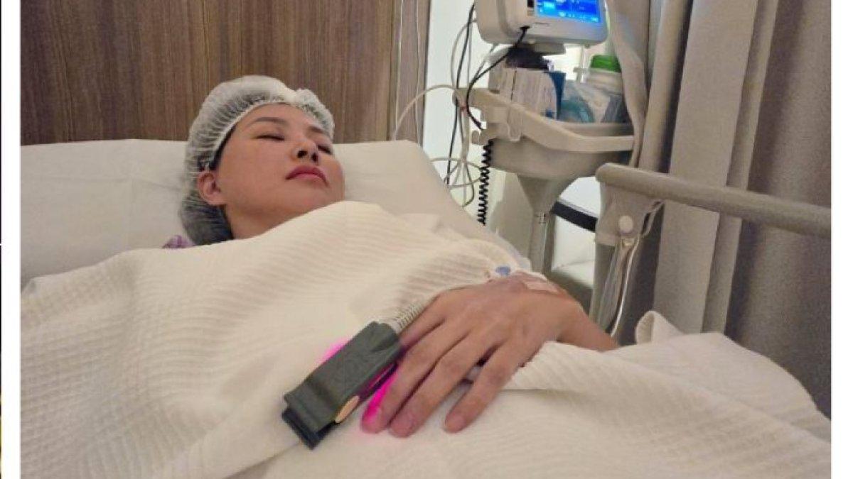 Sarwendah mendadak jatuh sakit hingga harus menjalani perawatan intensif di Singapura. 