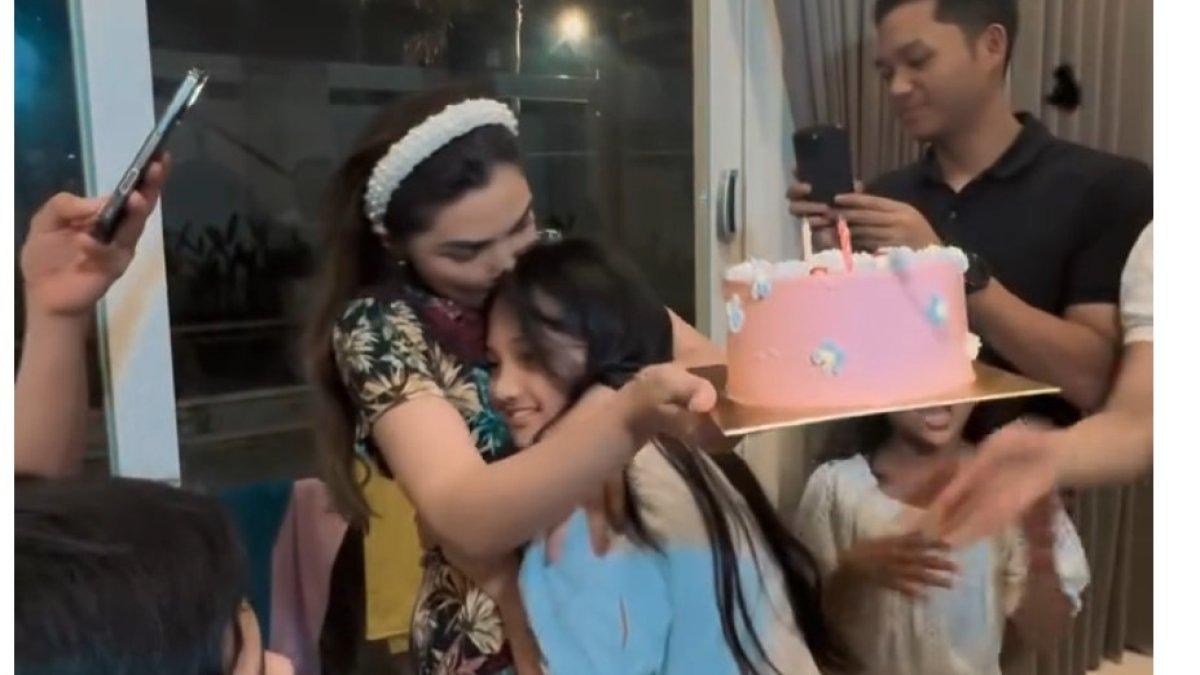 Sebagai ibu, Ashanty pun memberikan doa dan harapannya untuk Arsy.