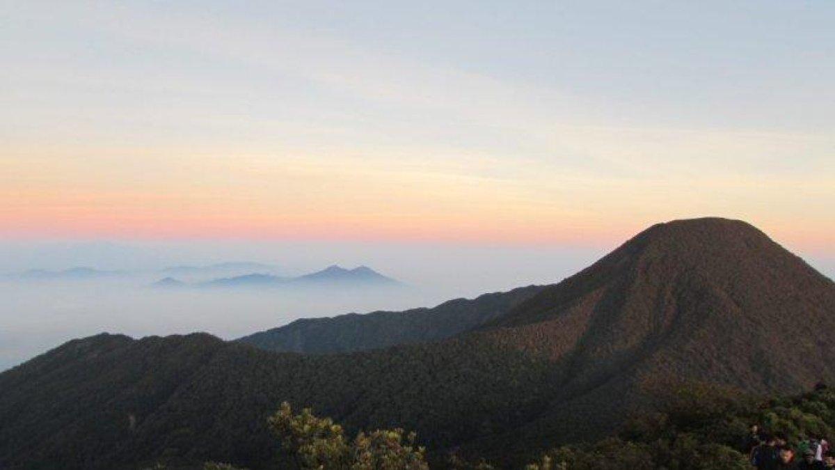 Sebanyak 13 pendaki tersesat di Gunung Pangrango, Jawa Barat