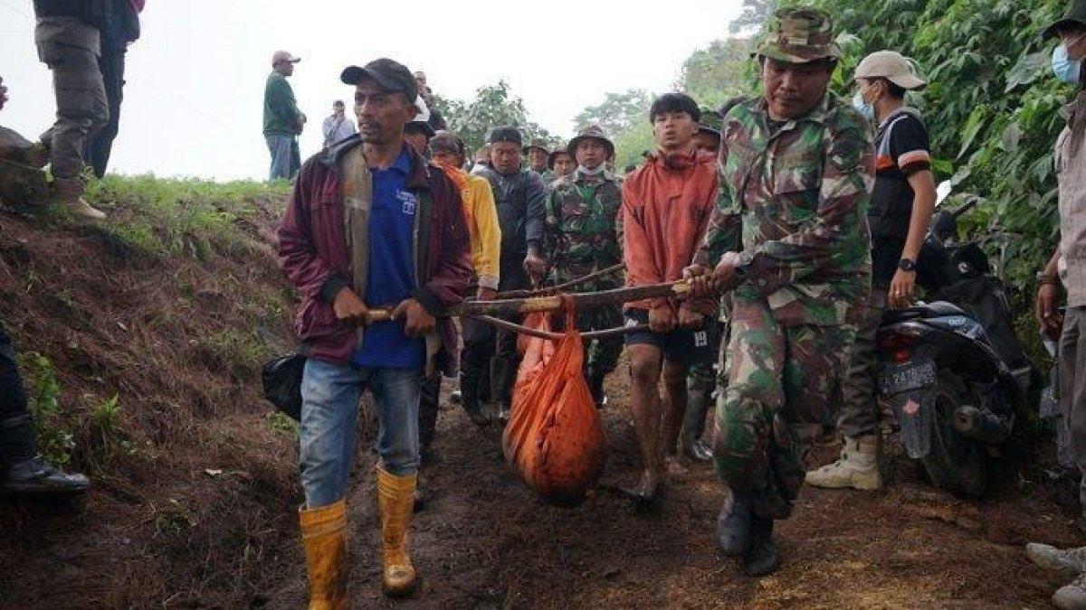 Evakuai korban letusan Gunung Marapi