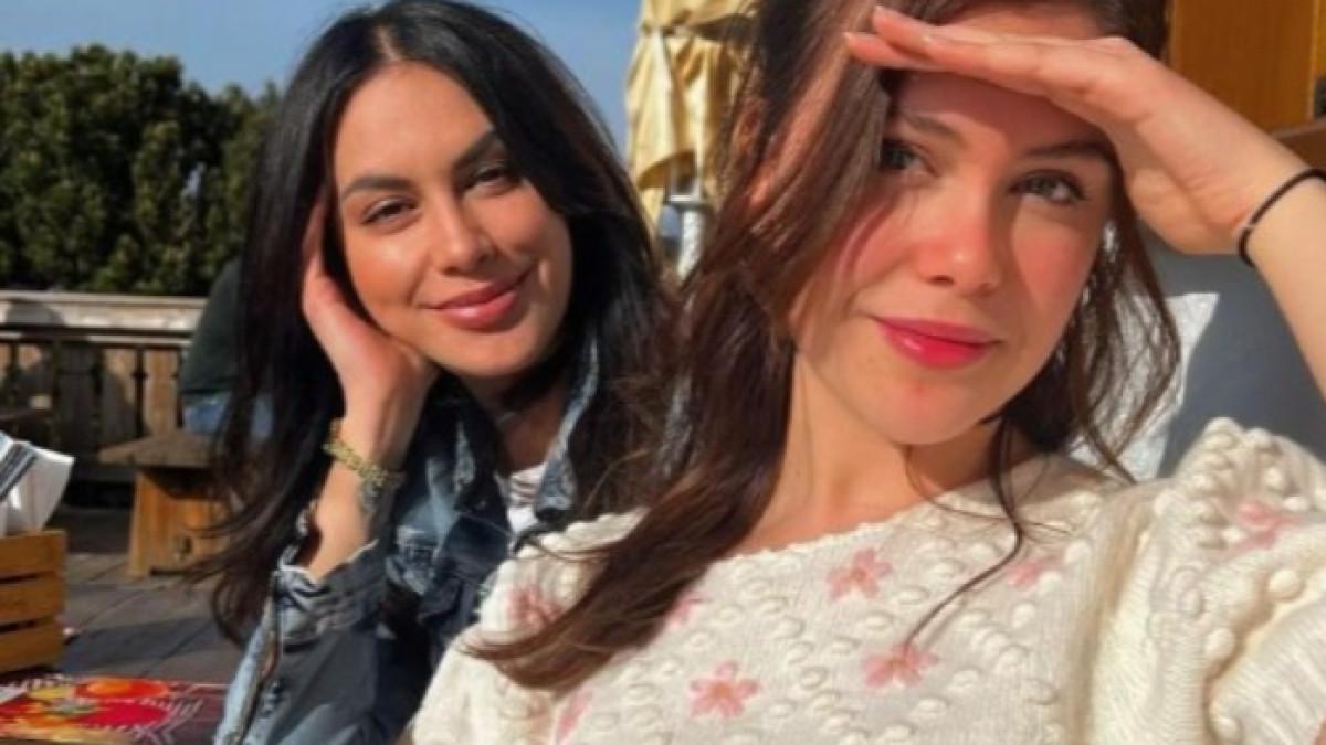 PESONA MANUELLA - Seiring bertambahnya usia, pesona Manuella Aziza pun makin terpancar. 