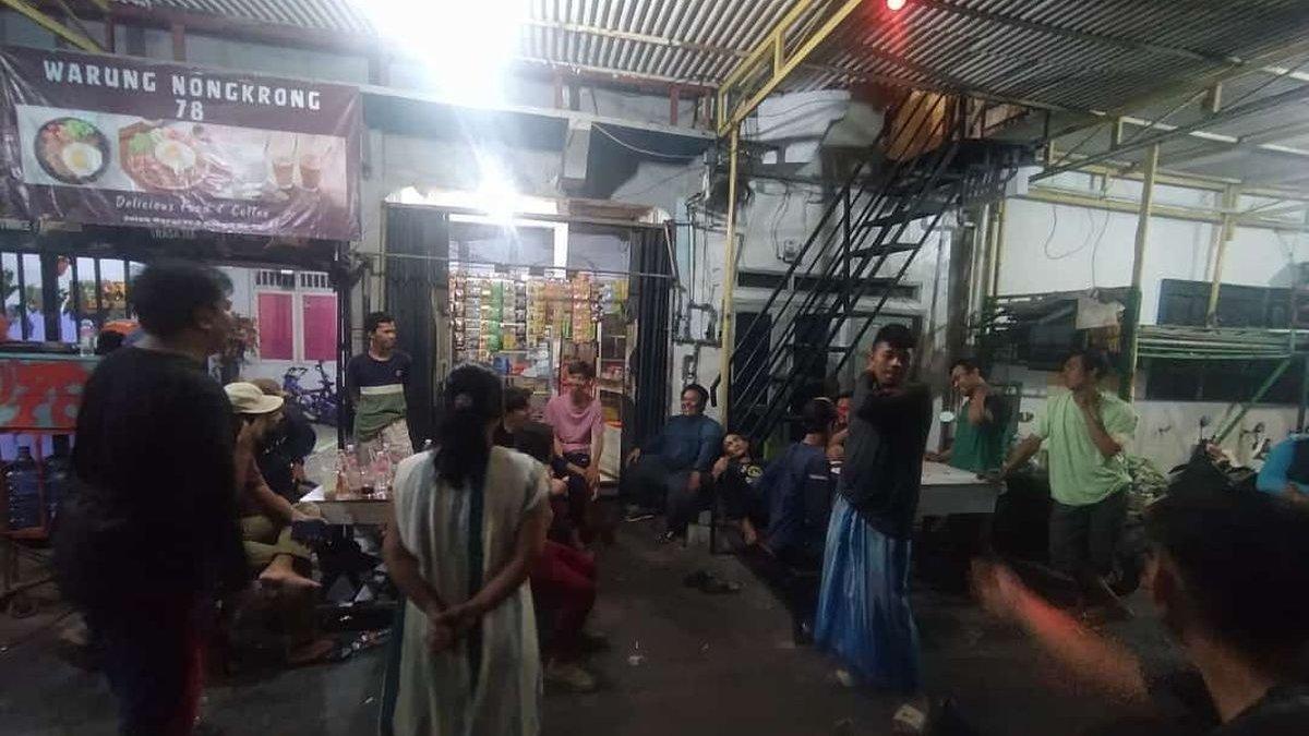 Sejumlah warga Warakas 5