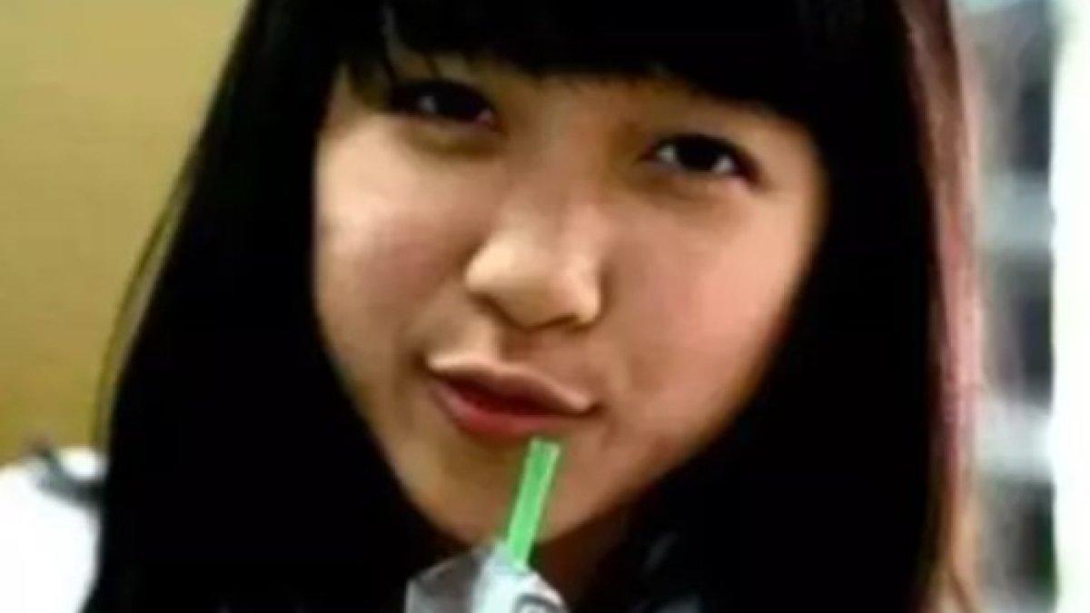 FOTO DITA KARANG - Selain cantik, Dita Karang ternyata juga pintar Bahasa Inggris.