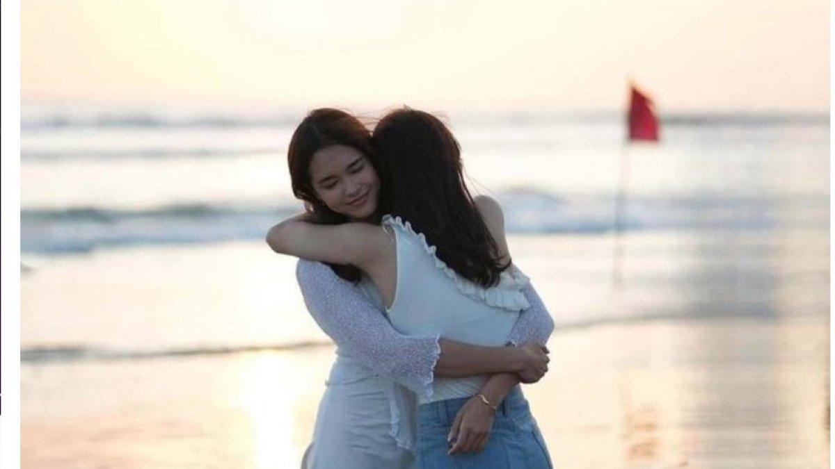Selama ini Chanella dan Sydney selalu bersama.
