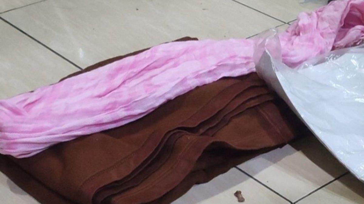 Selendang merah muda yang digunakan untuk membunuh waria di Kuningan, Jawa Barat