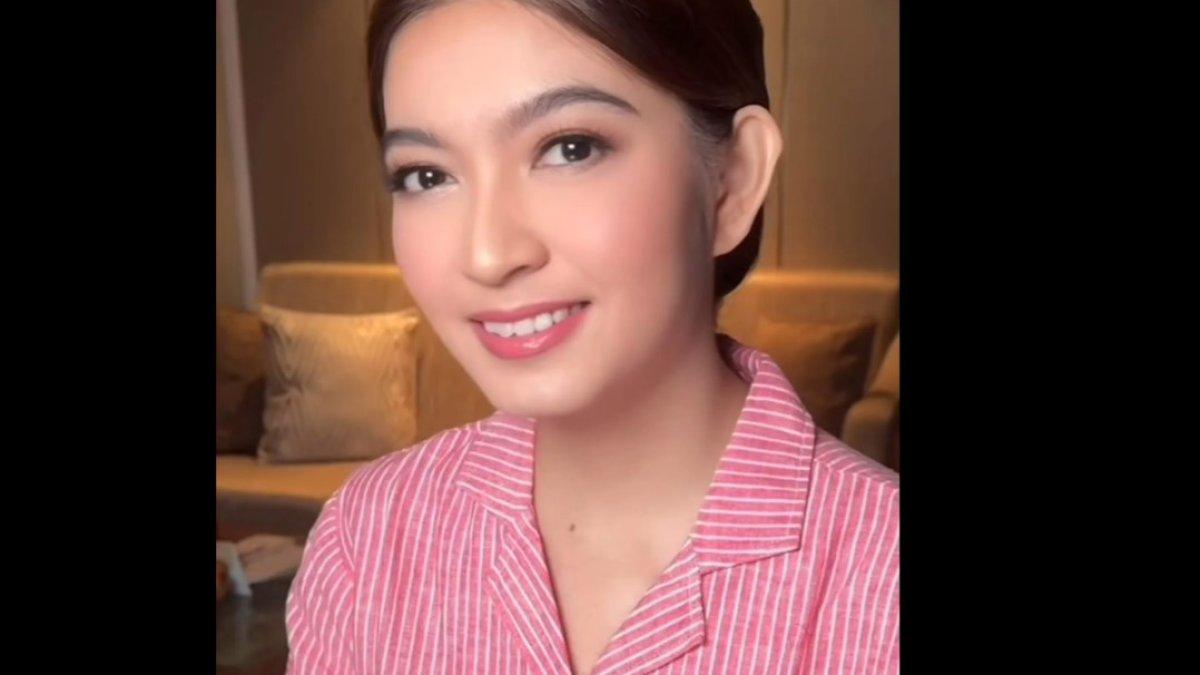 ALASAN SELVI ANANDA TAK PUNYA INSTAGRAM - Selvi Ananda menambahkan bahwa akun-akun yang muncul dengan namanya hanyalah fanbase atau milik penggemar.