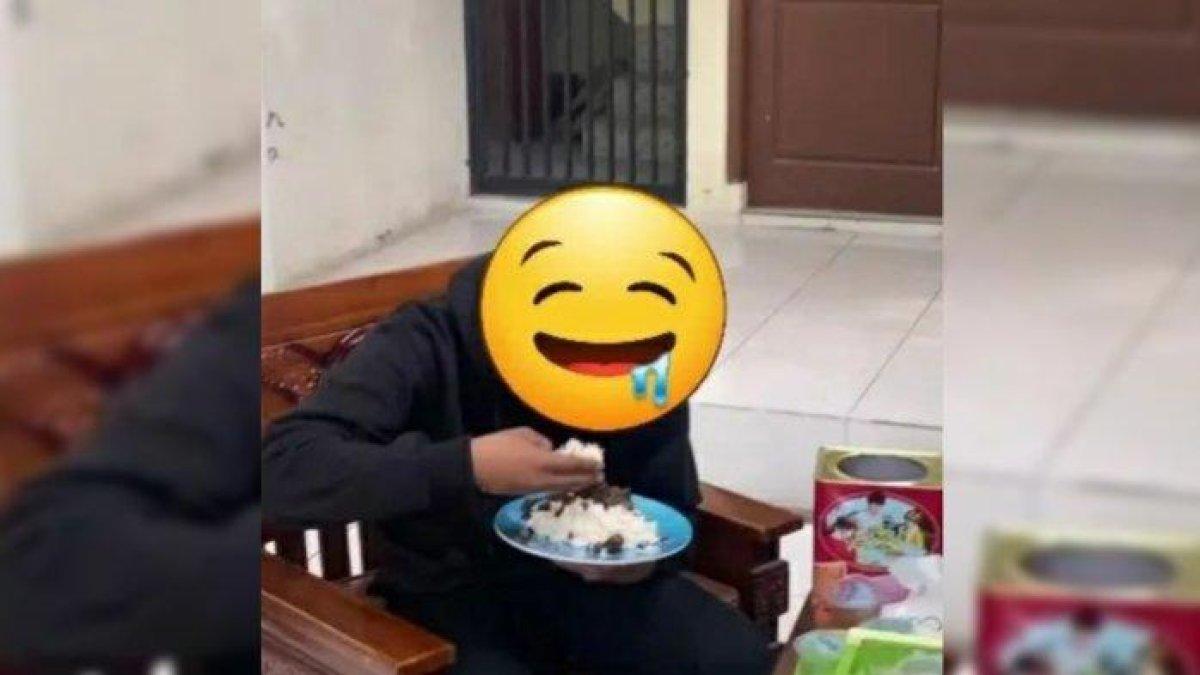 Seorang pemuda diduga maling kotak amal di Citeureup, Kabupaten Bogor ini malah diberi makan oleh warga pasca kejahatannya kepergok, Selasa (15/8/2023)