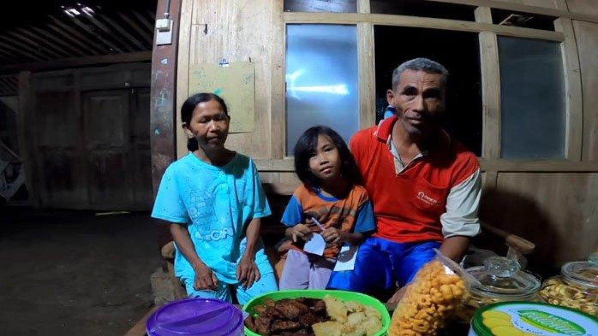 Siswi SD yang hidup di hutan angker