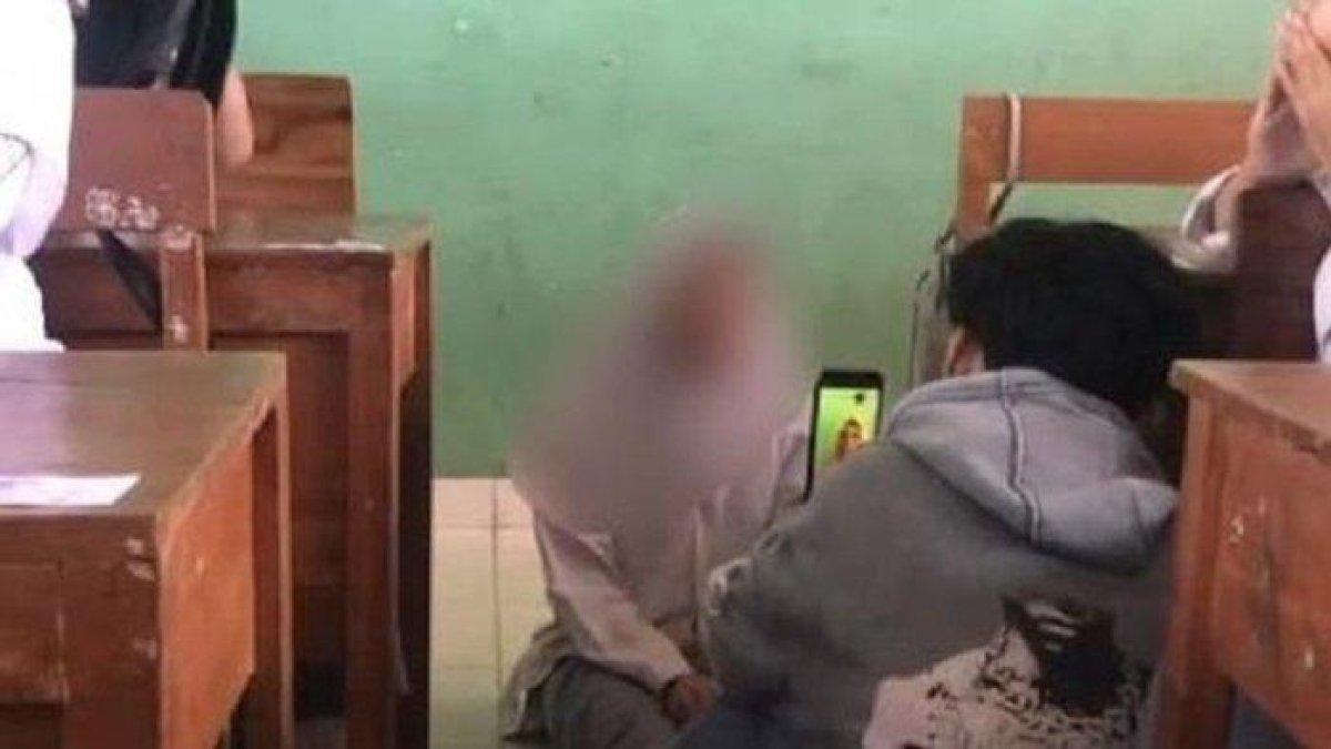 Video mesum, anak saya dipaksa tersenyum