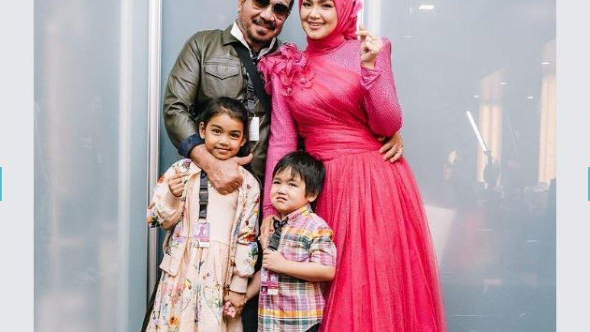 Siti Nurhaliza dan Datuk Khalid Mohammed Jiwa dikaruniai dua anak