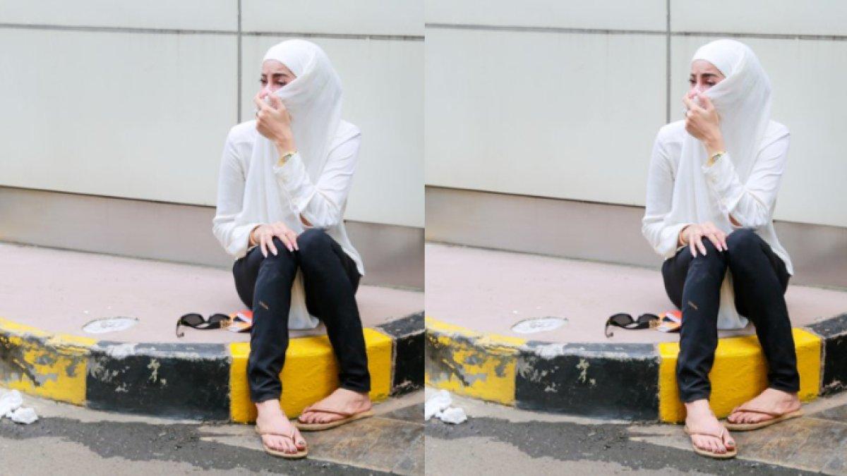 Sorot mata Olla Ramlan bak habis menangis