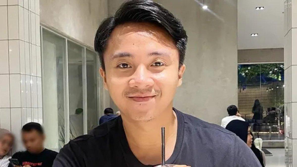 INDRA JAYLANI MENINGGAL - Sosok Indra Jaylani, aktor FTV meninggal dunia di usia 28 tahun.