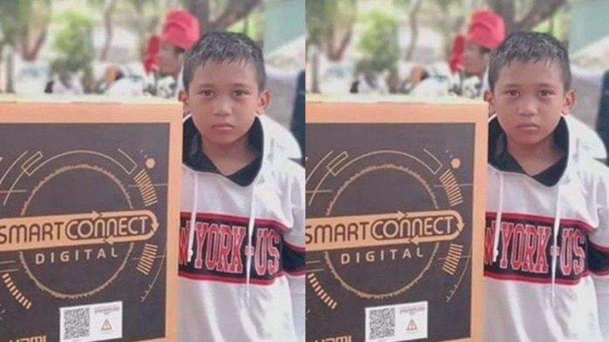 Sosok Rifky, bocah 13 tahun menangis hadiah jalan sehat umroh ditukar televisi dan dispenser.