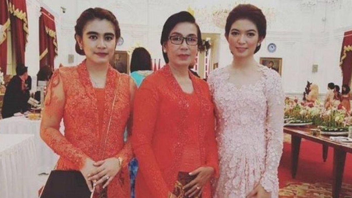 IBUNDA SELVI ANANDA AWET MUDA - Saat menghadiri perayaan Hari Kemerdekaan di Istana Negara, ibu mertua Gibran Rakabuming datang bersama putri sulungnya, Dita Andini, yang merupakan kakak Selvi Ananda.